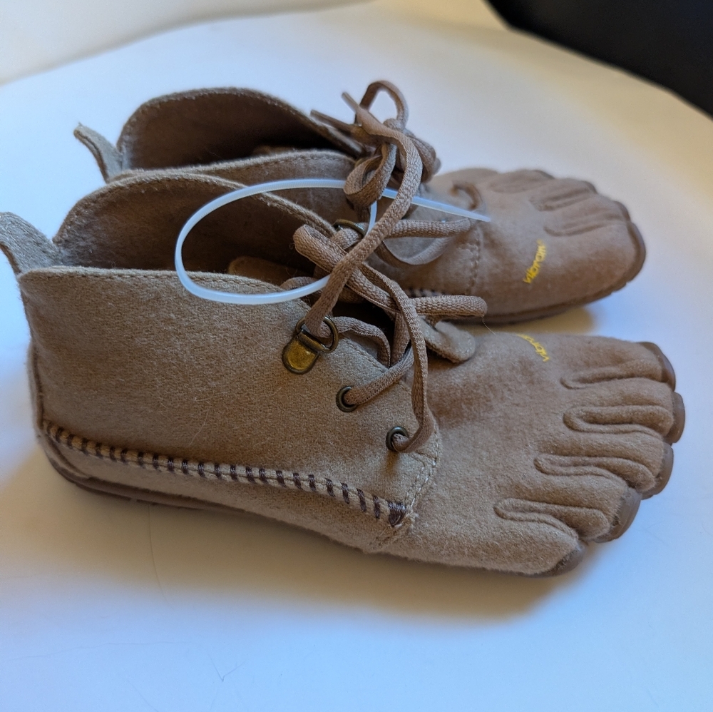 Tan Suede Women's Toe Shoes